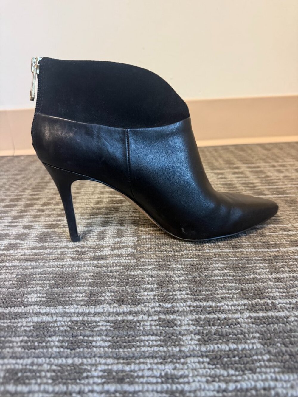 Louise et Cie Sana Bootie size 8